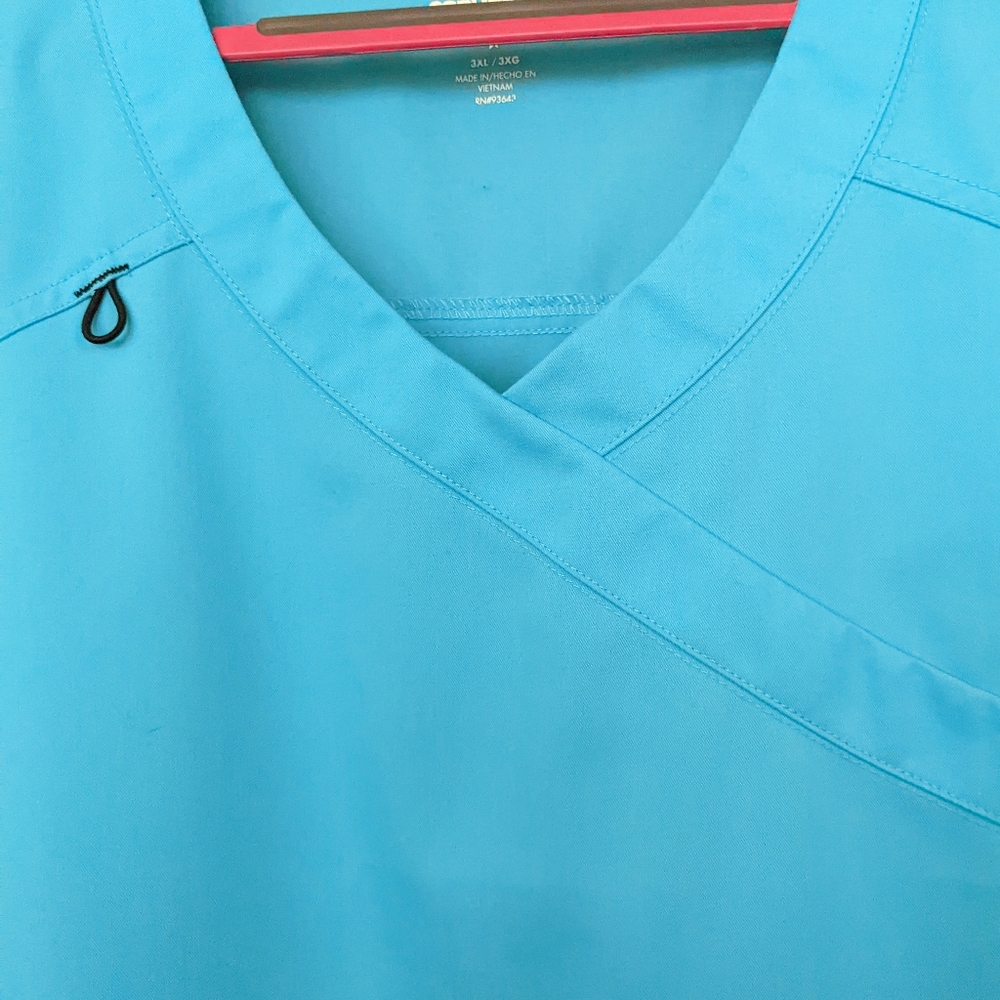 Scrub star scrub top turquoise size 3xl